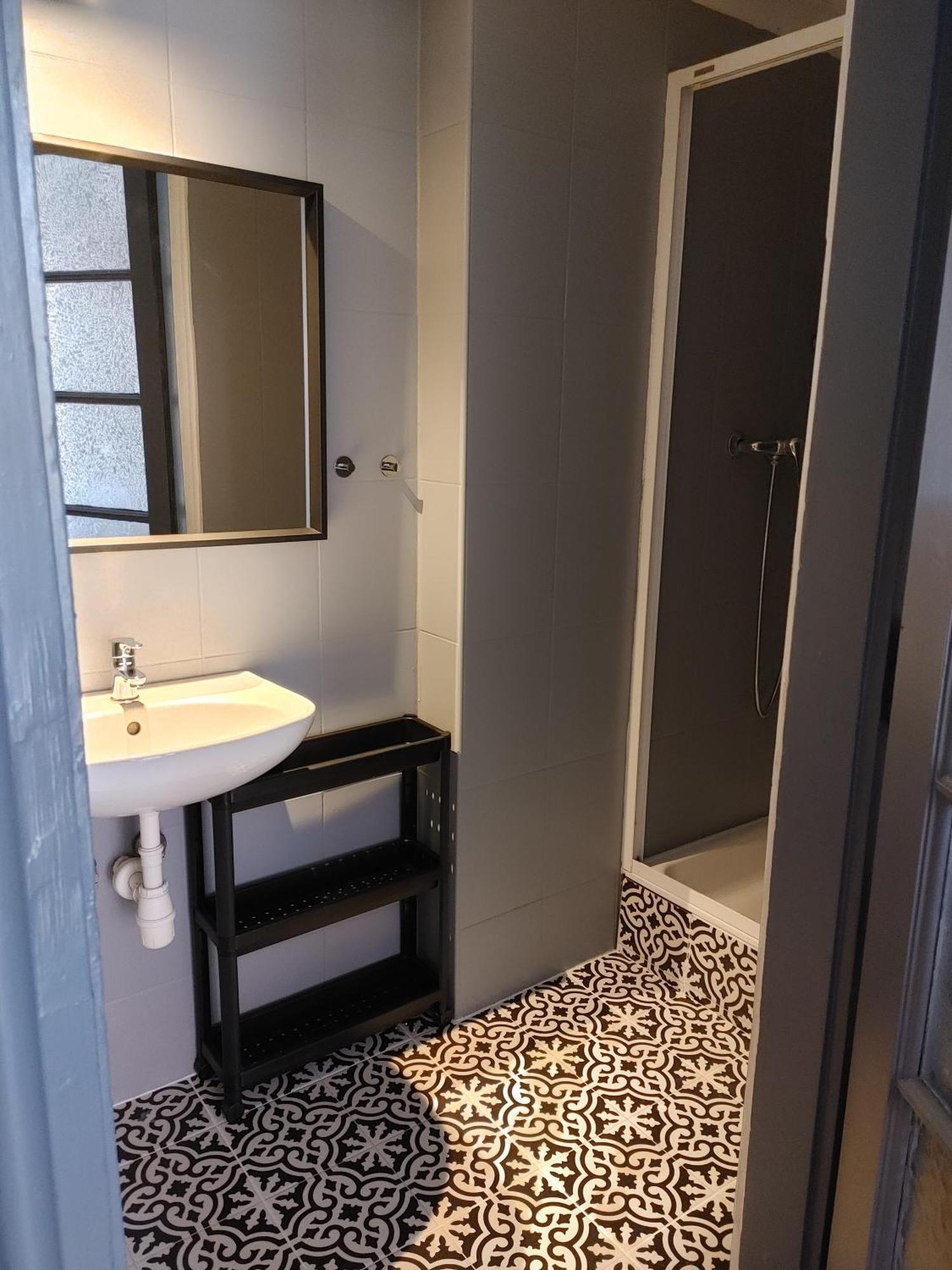 Double Room Private Bathroom
