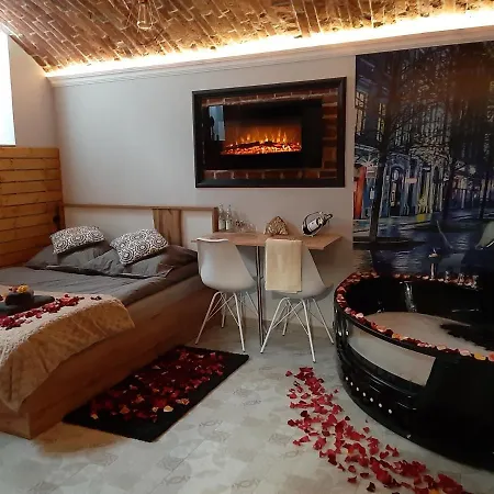 Underground Jacuzzi Rooms-3